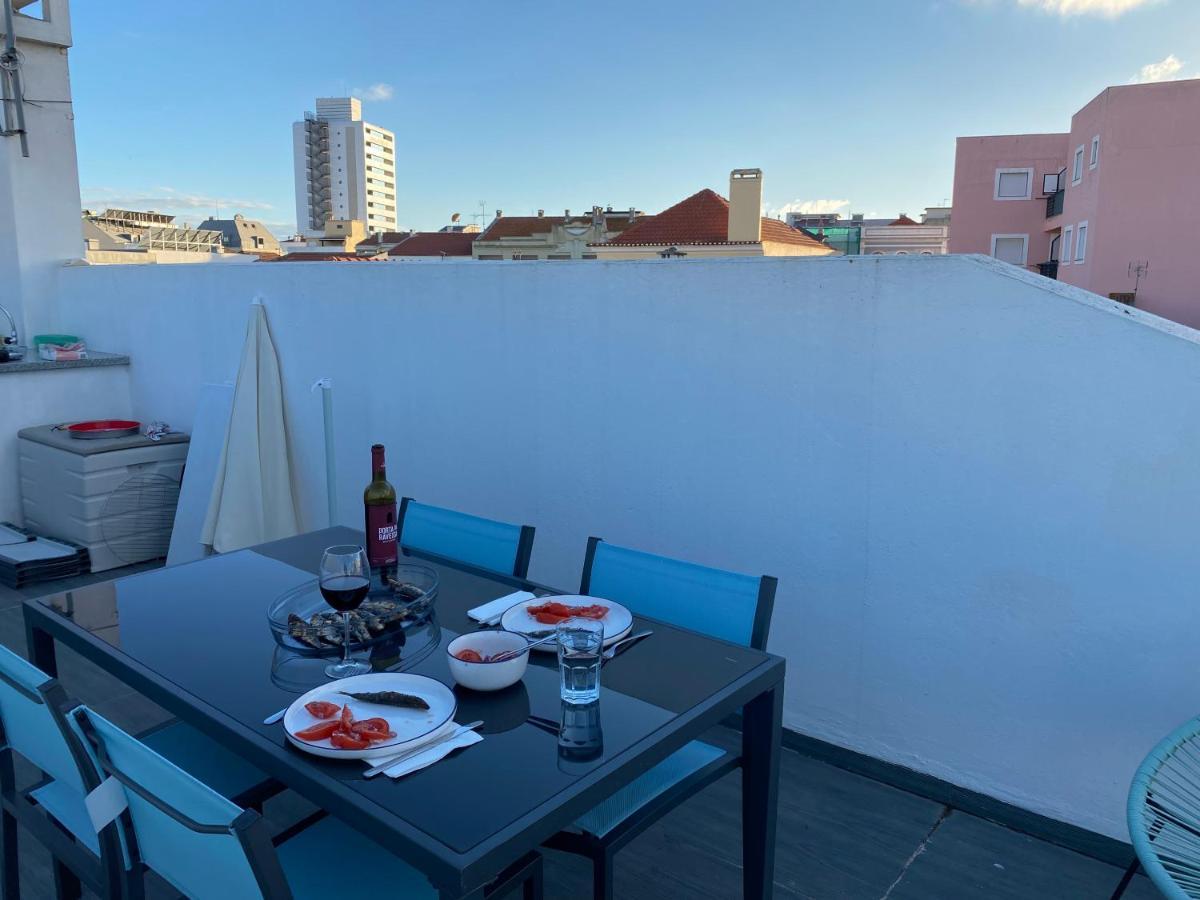 Casa Da Fonte - Vintage House And Rooftop Figueira da Foz Exteriör bild
