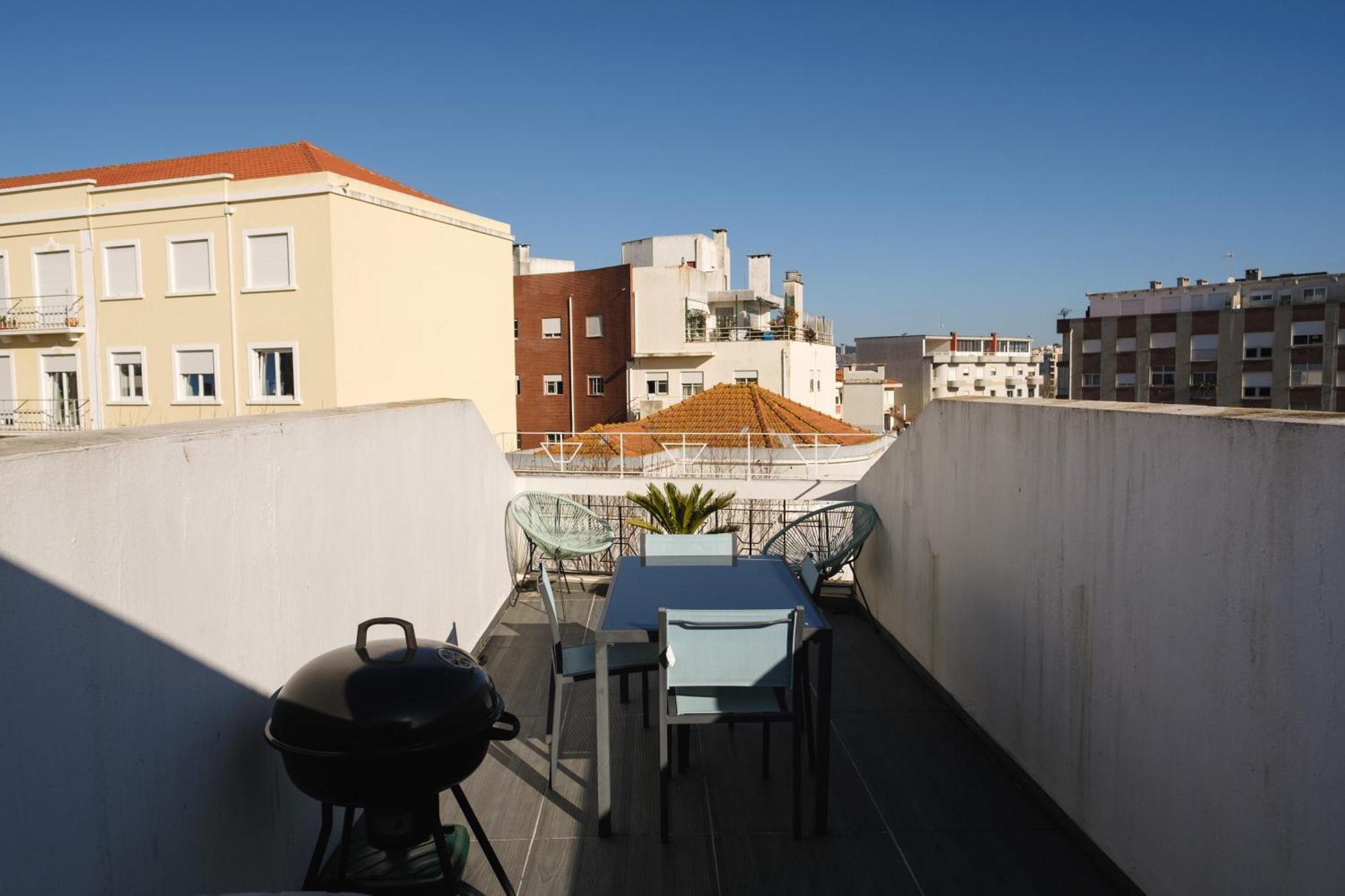 Casa Da Fonte - Vintage House And Rooftop Figueira da Foz Exteriör bild